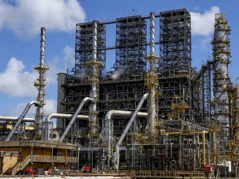 Países decidem liberar reservas de petróleo em meio à guerra no Irã