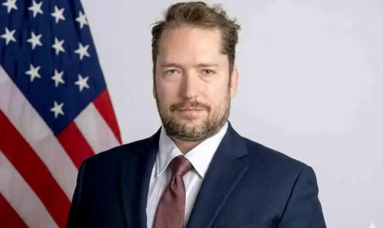 Itamaraty confirma revogação de visto de assessor de Trump