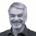 Humberto Costa é médico, jornalista e Senador da República desde 2011 (2 mandatos). Ex-ministro da Saúde do governo Lula, atual secretário de relações internacionais do PT e vice-presidente do Parlasul.