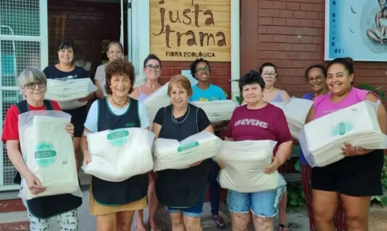Justa Trama amplia entrega de lençóis orgânicos a hospitais públicos de Porto Alegre