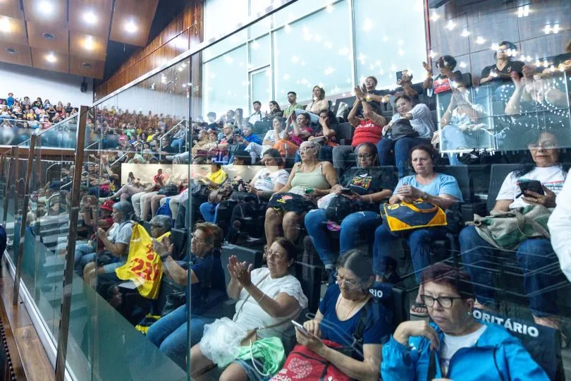 Professores marcaram presença nas galerias da Assembleia