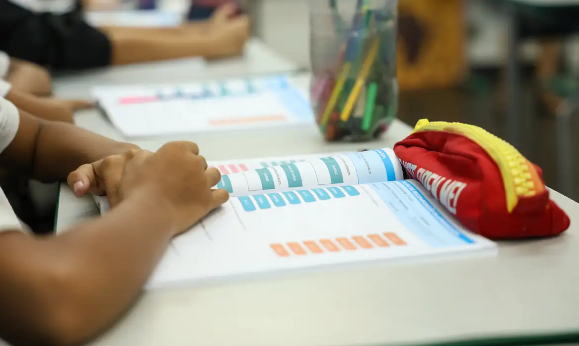Brasil registrou avanço significativo de 36% das crianças que foram alfabetizadas na idade adequada