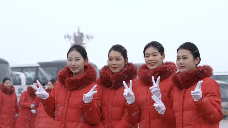 China lança 15º Plano com foco em nova qualidade das forças produtivas e mercado interno