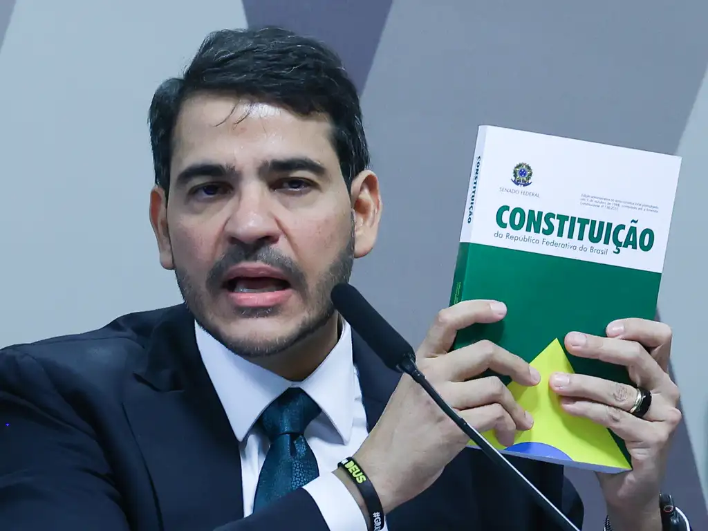 Jorge Messias participa de sabatina no Senado