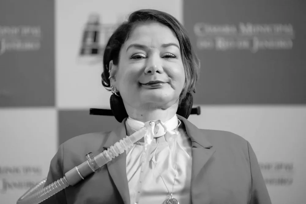 Luciana Novaes morre aos 42 anos no Rio de Janeiro
