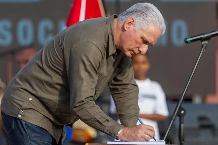 Cuba cria campanha nacional contra agressões dos Estados Unidos