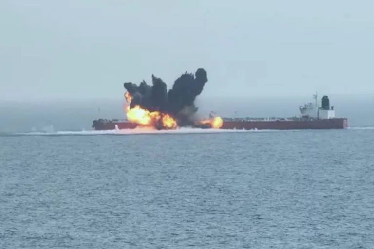 Irã ameaça bloquear também o Mar Vermelho, se EUA impedirem passagem naval por Ormuz