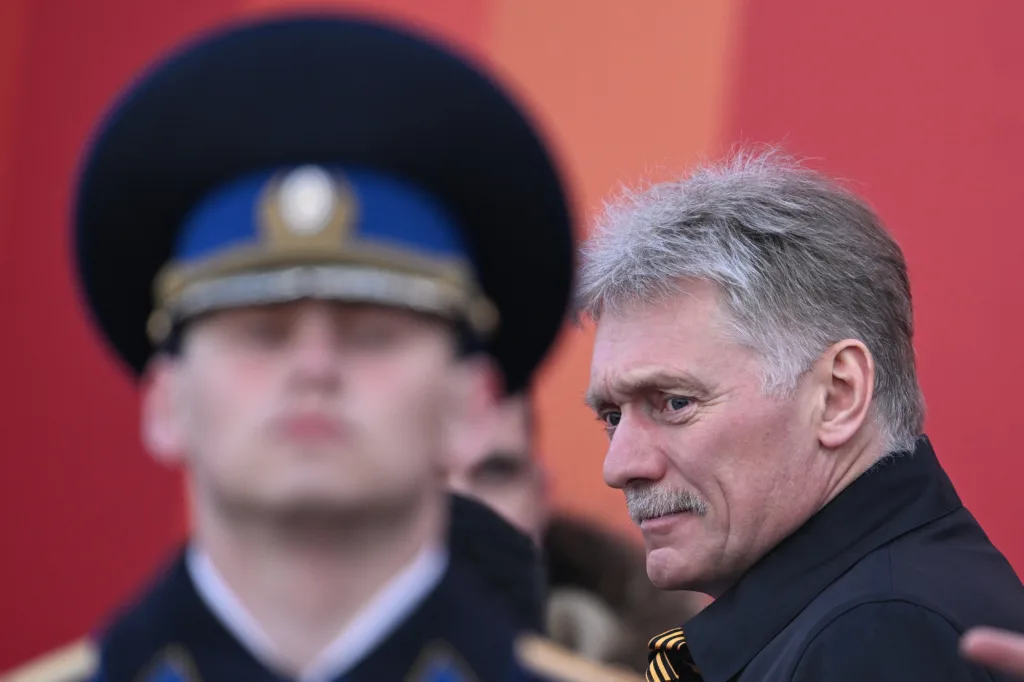 Porta-voz do Kremlin, Dmitry Peskov, durante a parada militar do Dia da Vitória, em 9 de maio de 2025
