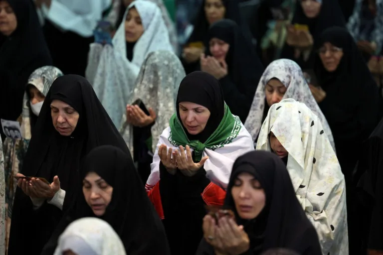 'Ocidente perdeu a alma, mas iranianos estão buscando a sua', diz ex-oficial de inteligência