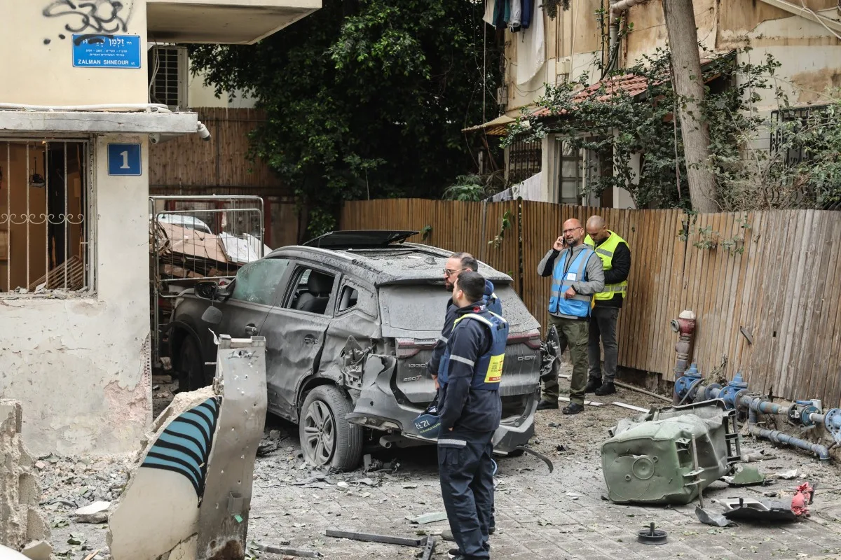 Estragos causados por ataque iraniano a Tel Aviv