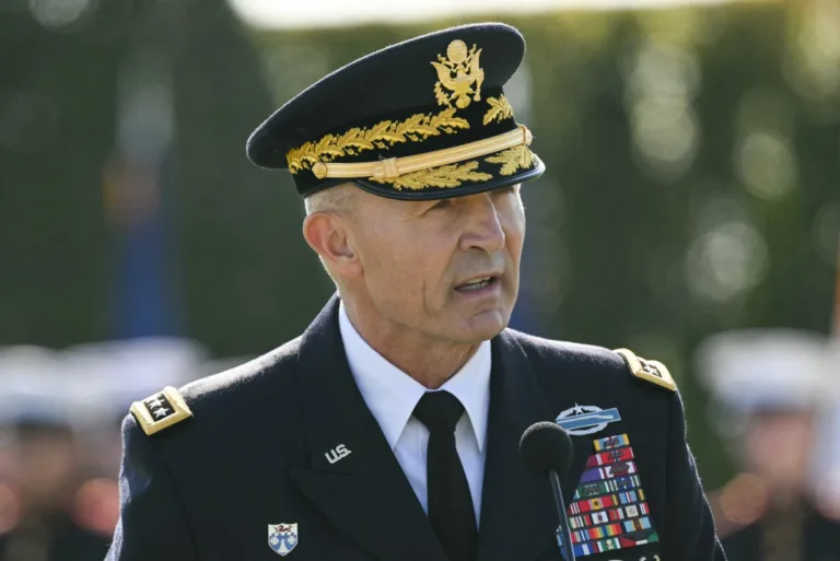 EUA demitem chefe do Estado-Maior do Exército em meio à guerra contra o Irã