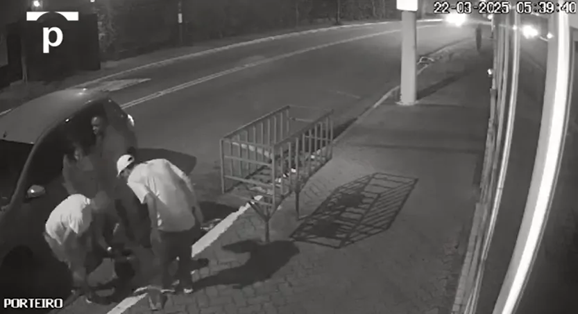 Um vídeo de câmera de segurança registrou a agressão contra Yuri