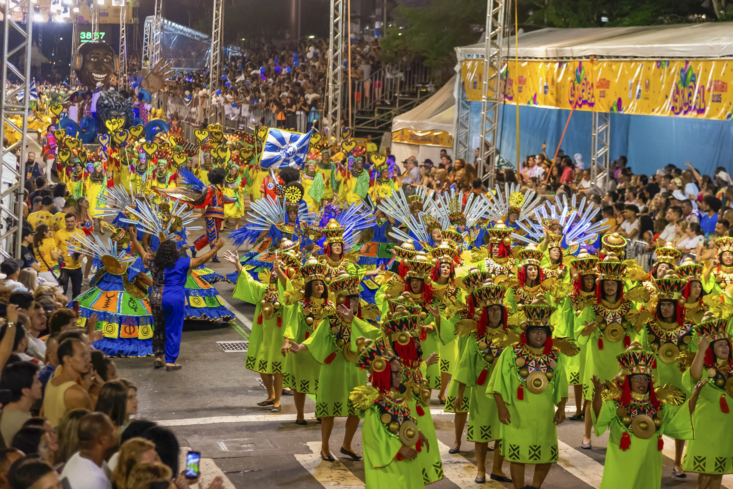 A proposta veda o financiamento de eventos como pré-Carnaval, ensaios, escolas de samba, materiais, equipamentos, instrumentos e pessoal remunerado