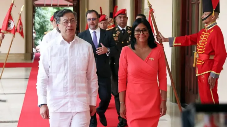 Venezuela e Colômbia avançam em agenda de integração energética, turismo e combate ao crime