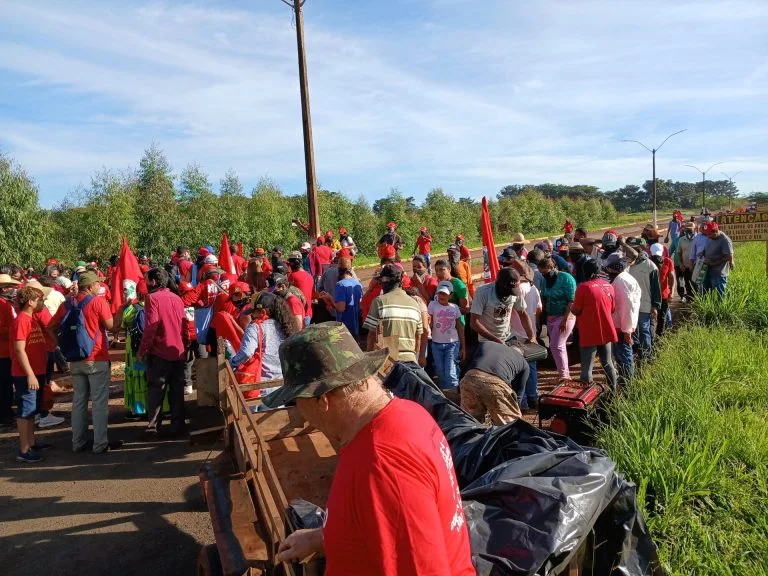 Em Goiás, polícia prende vereador de Goiânia e coordenador do MST durante manifestação