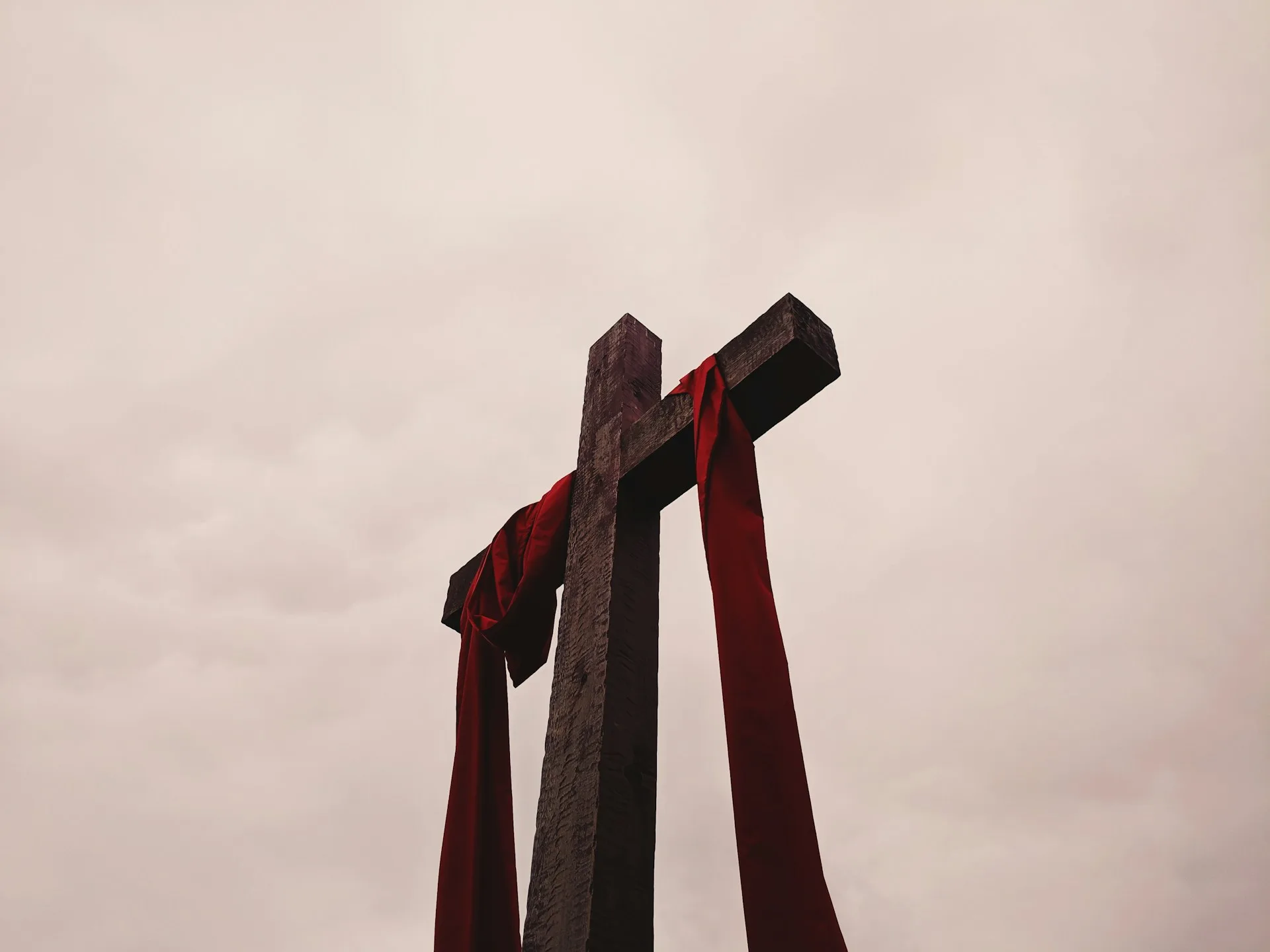 Essa é a verdade fundamental do cristianismo: a ressurreição do Crucificado