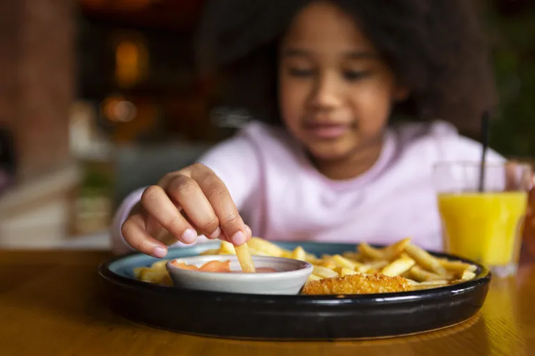 'Insegurança alimentar é também sobre baixo acesso à alimentação saudável', diz nutricionista