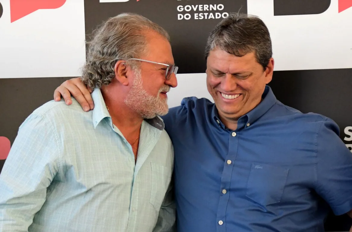 Aliado de Tarcísio de Freitas, Toninho Colucci (PL) é suspeito de beneficiar grupo de transportes.