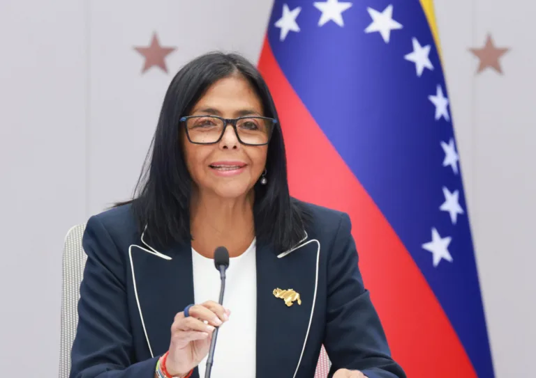 Estados Unidos suspendem sanções contra a presidente interina da Venezuela, Delcy Rodríguez 