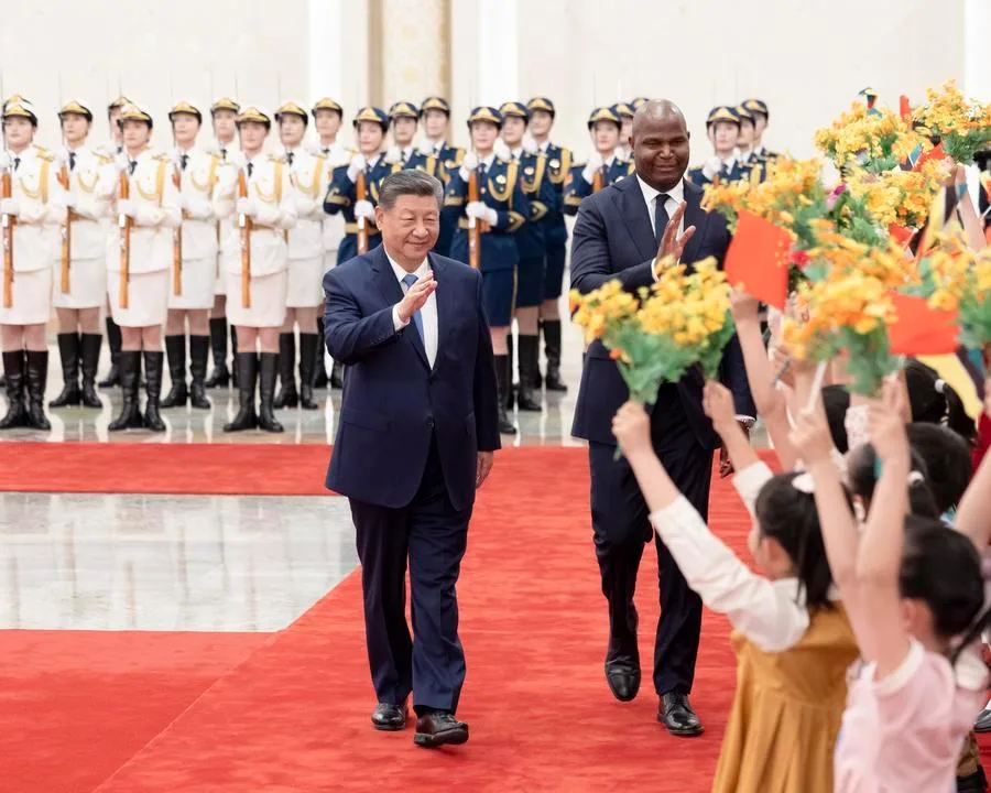 Os presidentes da China, Xi Jiping, e de Moçambique, Daniel Chapo