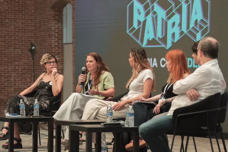 'Fazer comunicação é fazer política', diz Nina Fideles, diretora do Brasil de Fato, em Havana