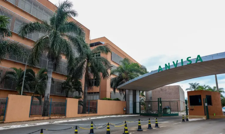 Anvisa suspende venda e proíbe uso de produtos Ypê