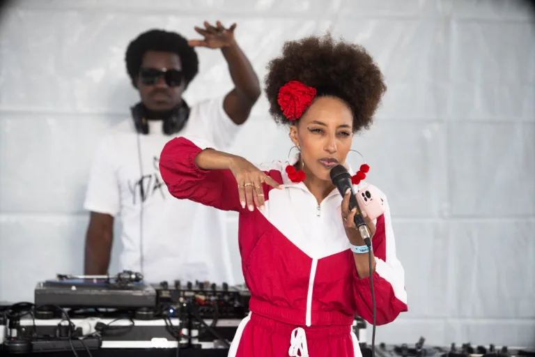 No 1º de Maio, hip-hop rima pelo fim da escala 6x1 em Porto Alegre