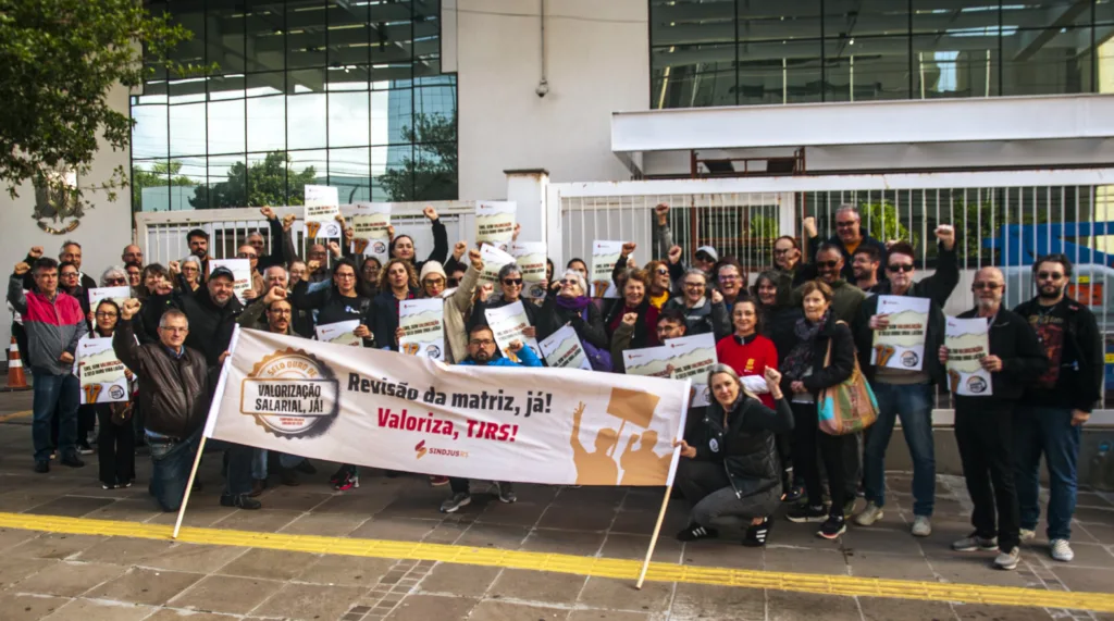 Servidores da Justiça gaúcha em campanha salarial