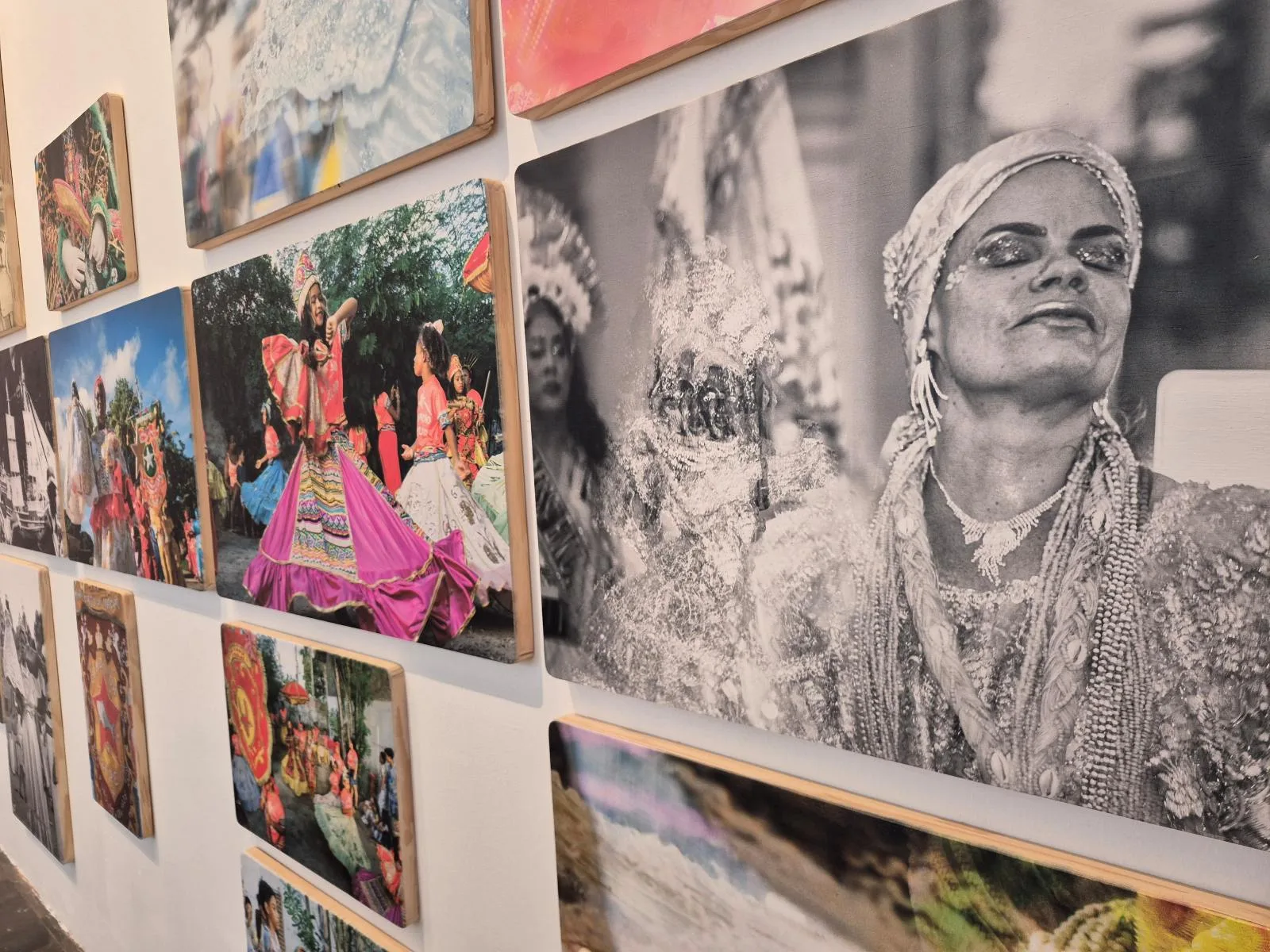 Exposição conta com obras de Lula Cardoso Ayres, Katarina Real, Fred Jordão e July P.