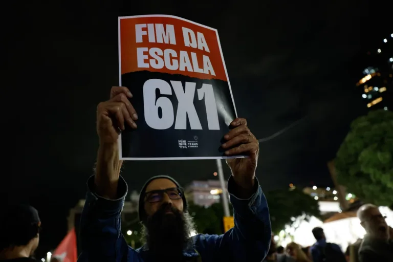 Na luta pelo fim da escala 6x1, direita pode colocar 'jabuti' em texto final