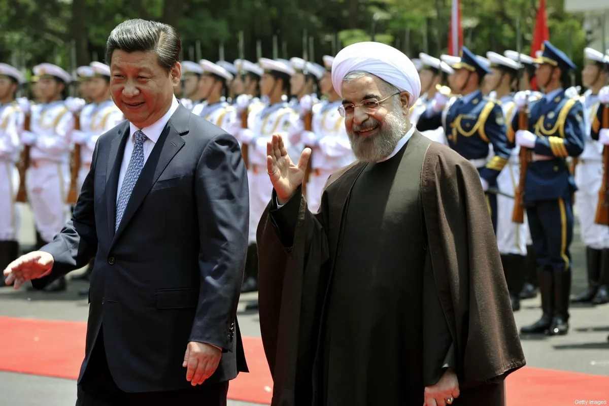 Presidente do Irã Hassan Rouhani e Presidente da China Xi Jinping participam de cerimônia de boas vindas em Xangai, China, 22 de maio de 2014.