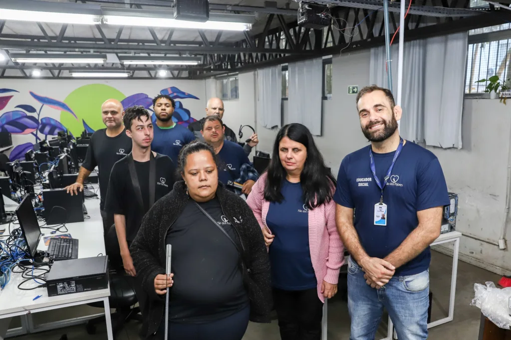 Estão no ‘O Pão”, como é chamada carinhosamente a fundação por seus diretores e funcionários, 1.170 pessoas que estudam e buscam realizar sonhos