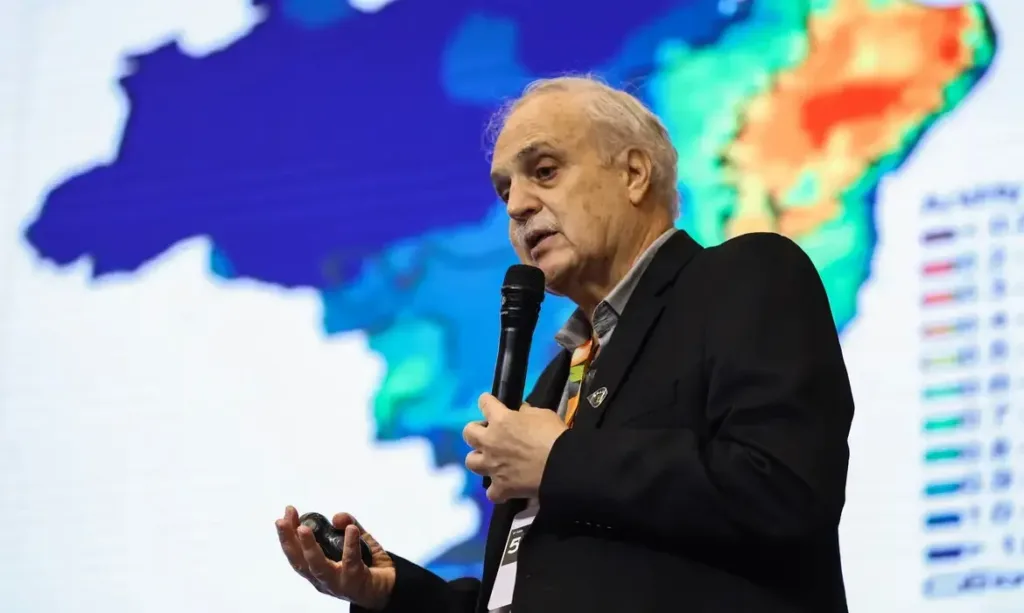 Todo Brasil precisa se preparar para os efeitos do EL Niño, alerta Carlos Nobre