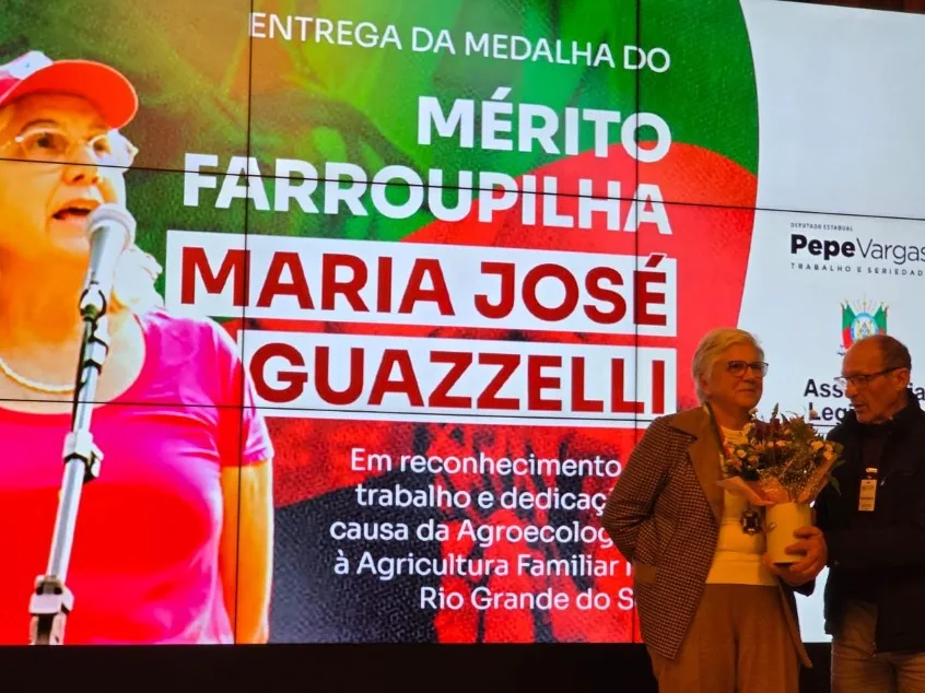 A Assembleia Legislativa do Rio Grande do Sul conferiu, em sua 56ª legislatura, a Medalha do Mérito Farroupilha para Maria José Guazzelli