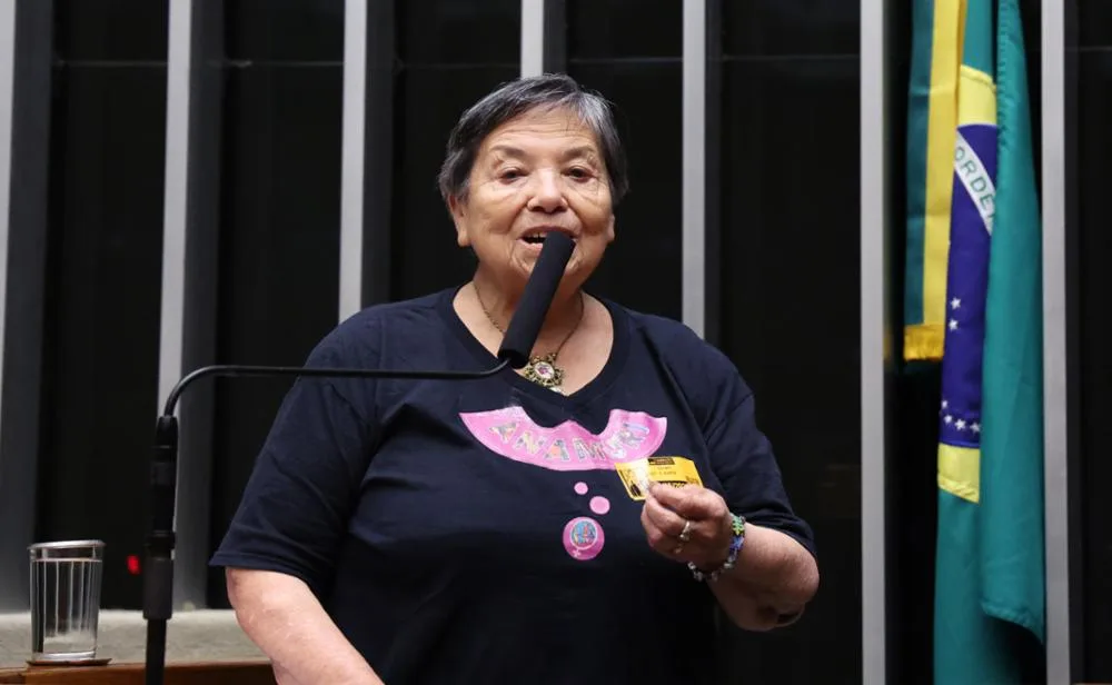 Luz Francisca Rodrigues (Pancha) na sessão solene em homenagem aos 30 anos do MPA