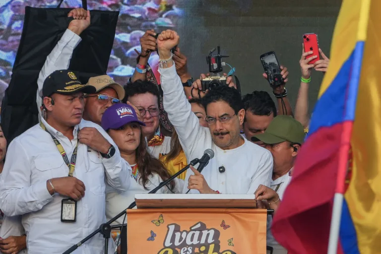 Eleição na Colômbia é quase um referendo do governo Gustavo Petro
