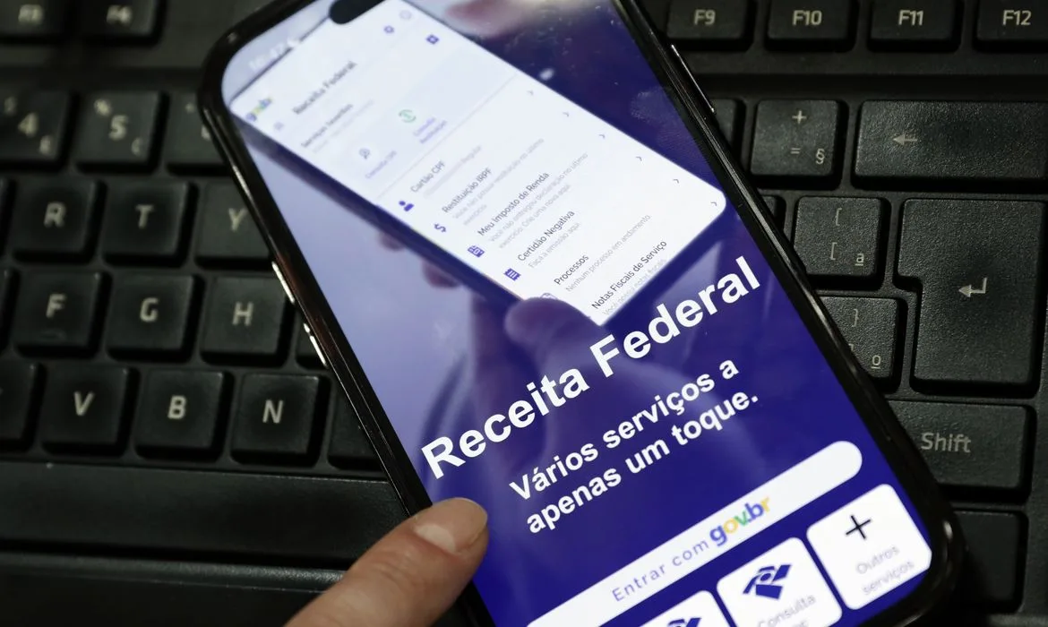 Receita paga maior lote de restituição do Imposto de Renda da história nesta sexta