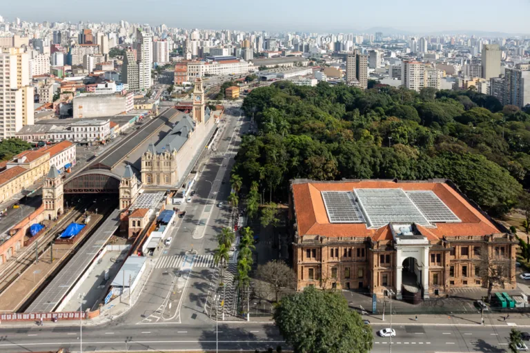 Museu da Língua Portuguesa e Pinacoteca fazem da região da Luz, em SP, um encontro de memórias