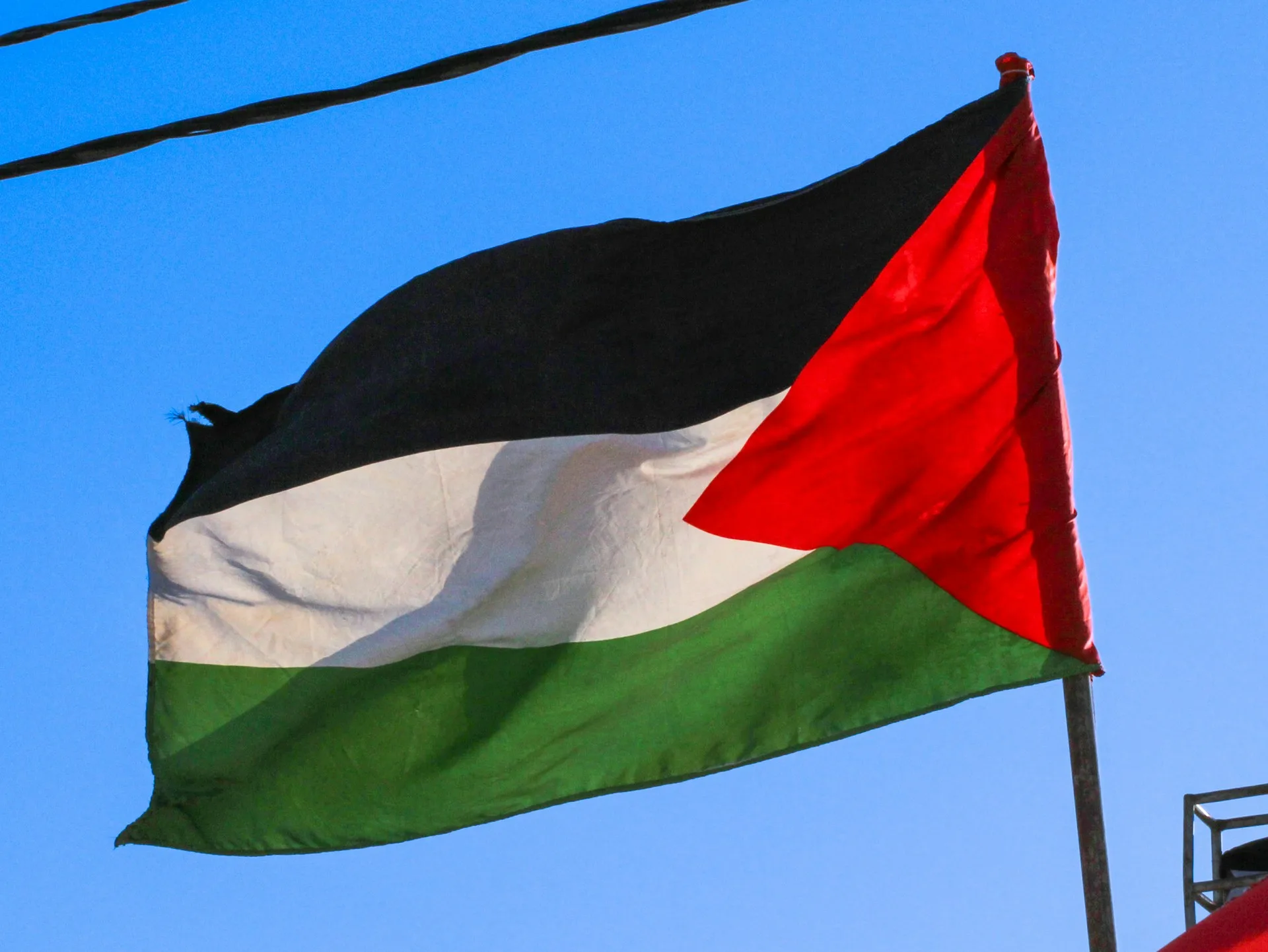 Nakba resultou em uma crise humanitária de proporções globais, com uma população de aproximadamente 7 a 8 milhões de palestinos vivendo hoje na diáspora