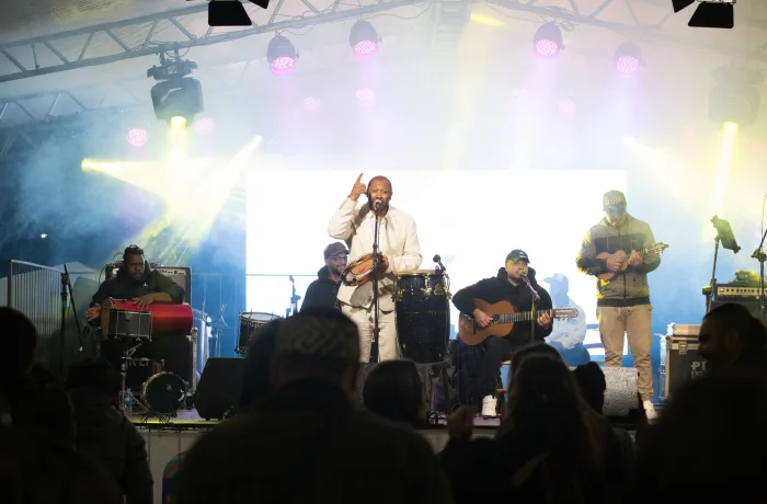 Entre a música e a luta, milhares ocuparam as ruas em Santa Maria neste domingo (3)