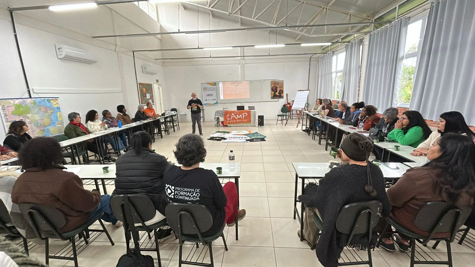 A proposta do módulo é aprofundar temas ligados à militância social, economia popular solidária, construção da cidadania e defesa de direitos