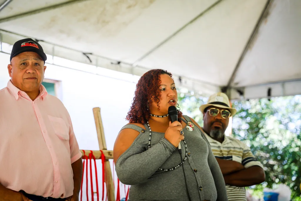 Vanessa Rodrigues Freitas, liderança do Quilombo Bisa Sabina, durante atividade comunitária em Canguçu