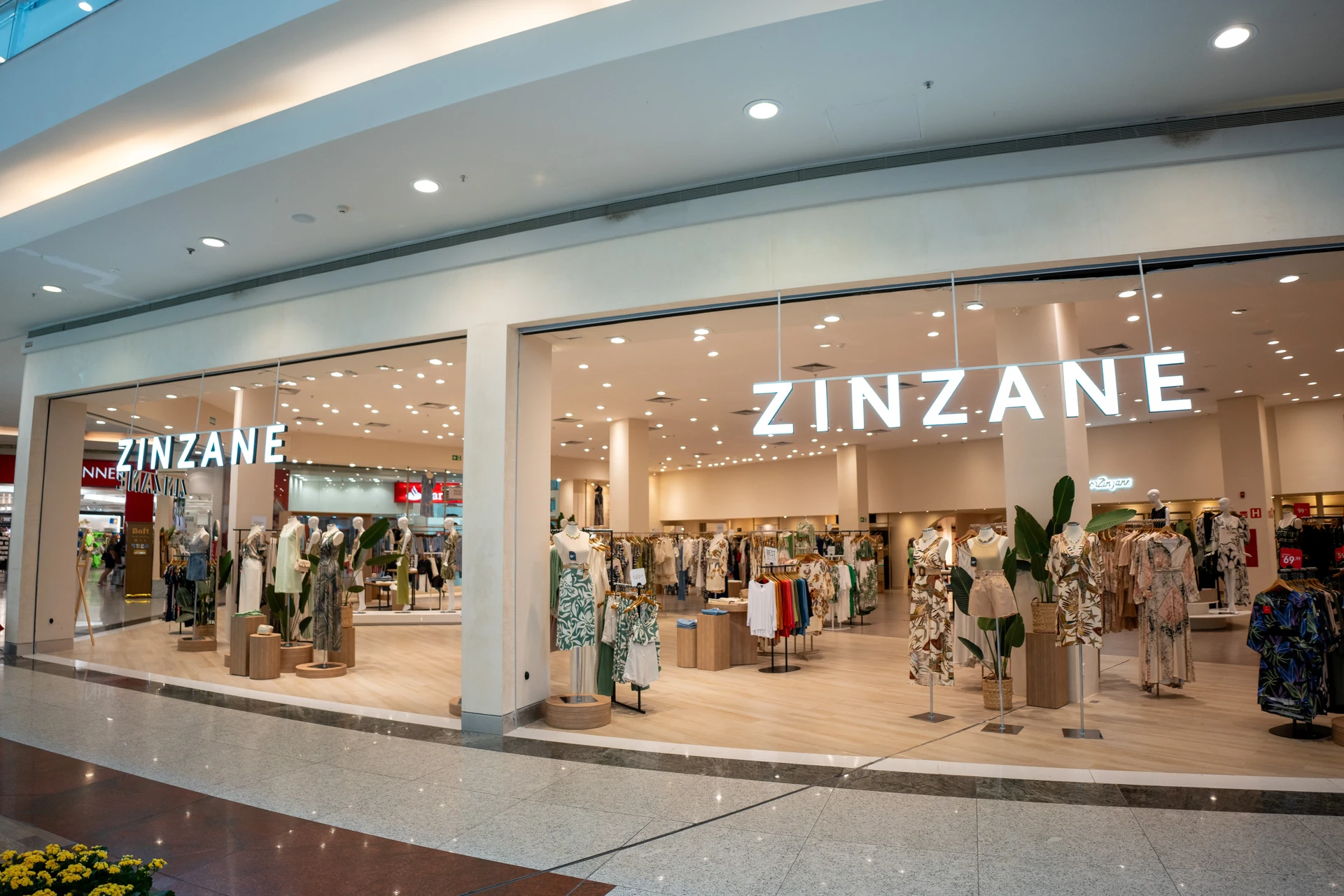 Loja de roupas e acessórios femininos Zinzane