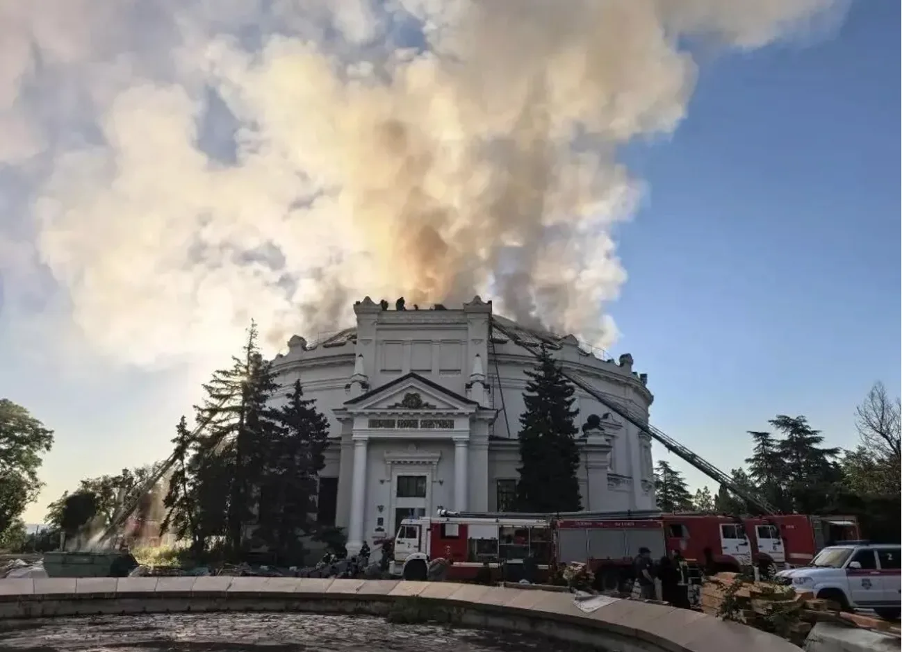 Ucrânia realiza ataque massivo com mísseis e drones em 20 regiões russas; museu histórico foi atingido