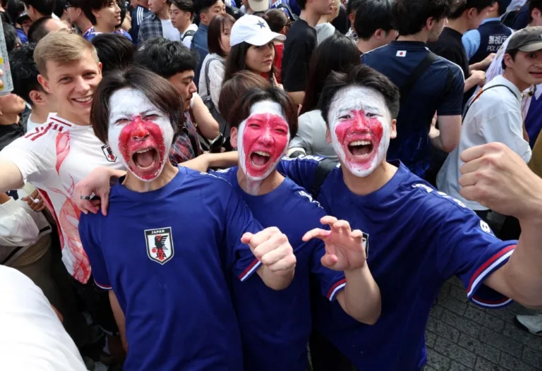 Possíveis adversários do Brasil na próxima etapa, Japão e Holanda aplicam goleada
