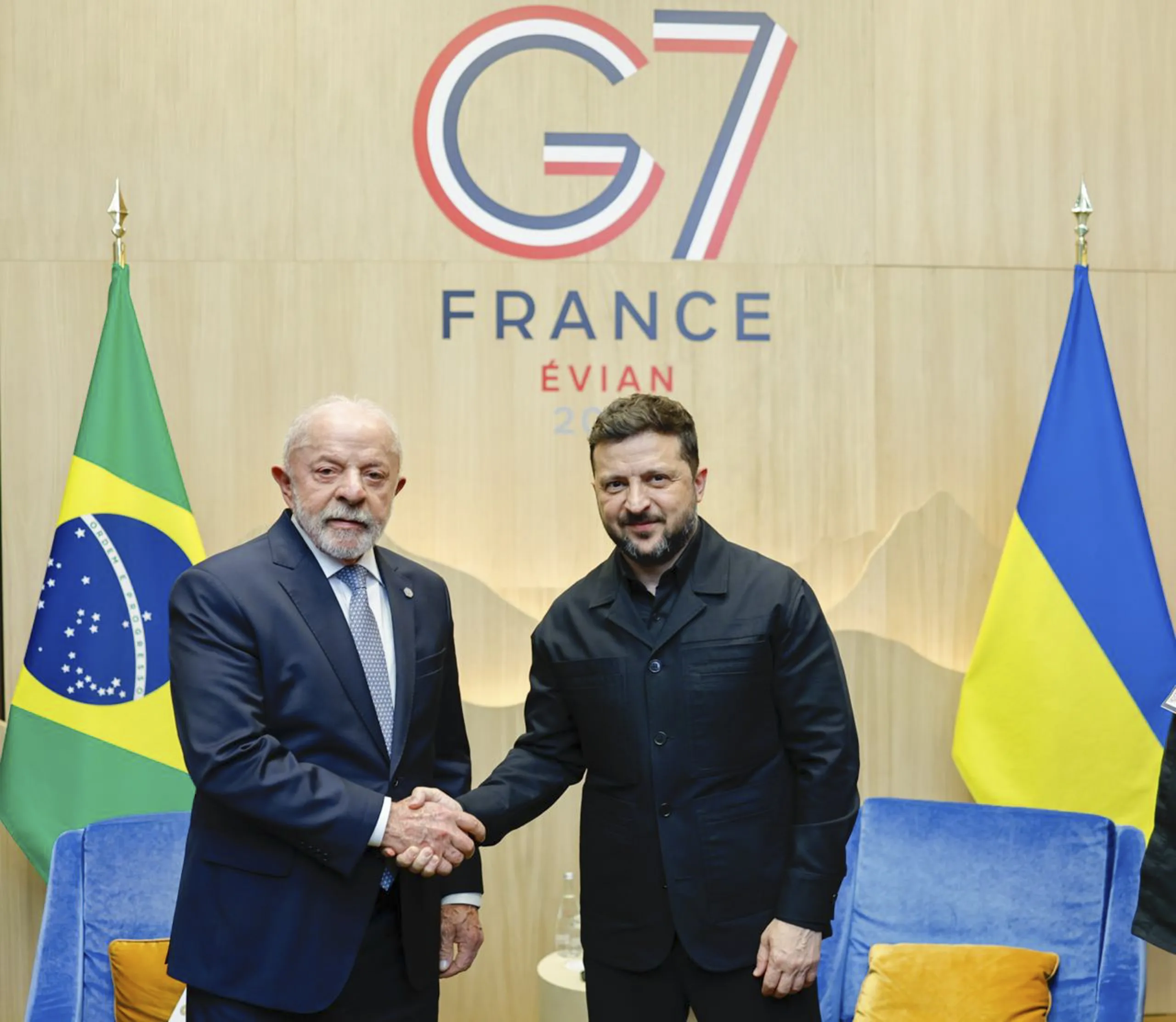 Presidente da República, Luiz Inácio Lula da Silva durante reunião com o Presidente da Ucrânia, Volodymyr Zelensky, em Évian-les-Bains, na França