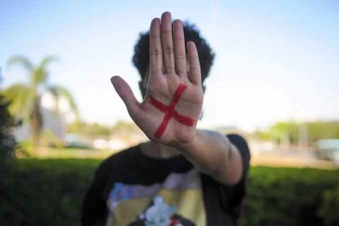 Entre avanços e falhas na proteção, especialistas alertam para a necessidade de ações permanentes de enfrentamento à violência de gênero.