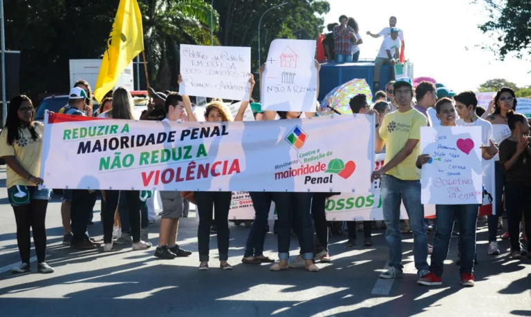 Motta cria comissão para analisar redução da maioridade penal sob críticas de especialistas