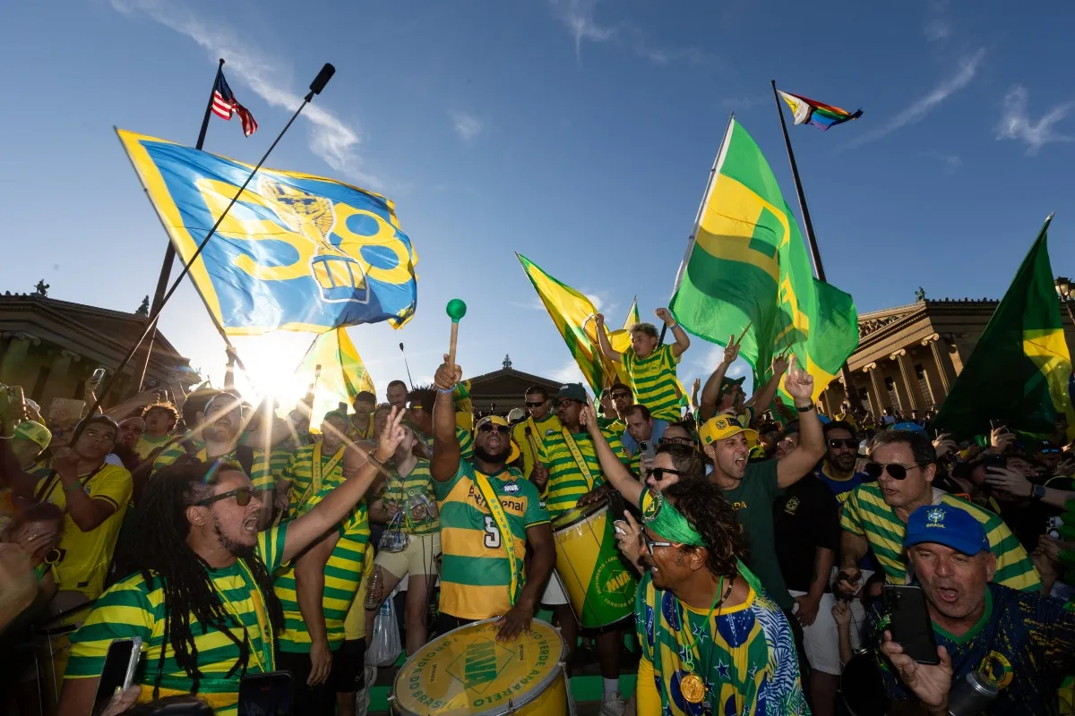 Torcedores brasileiros se reúnem na Filadélfia antes da partida contra o Haiti