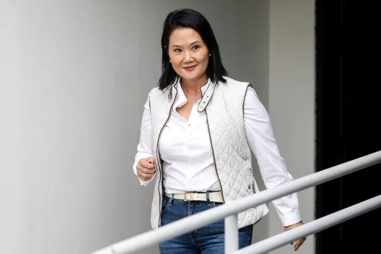 Sob contestação de Sánchez, Keiko Fujimori alcança vantagem irreversível na eleição no Peru